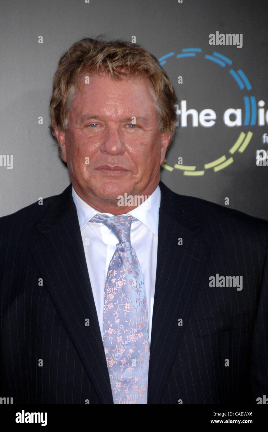 Tom Berenger Inception