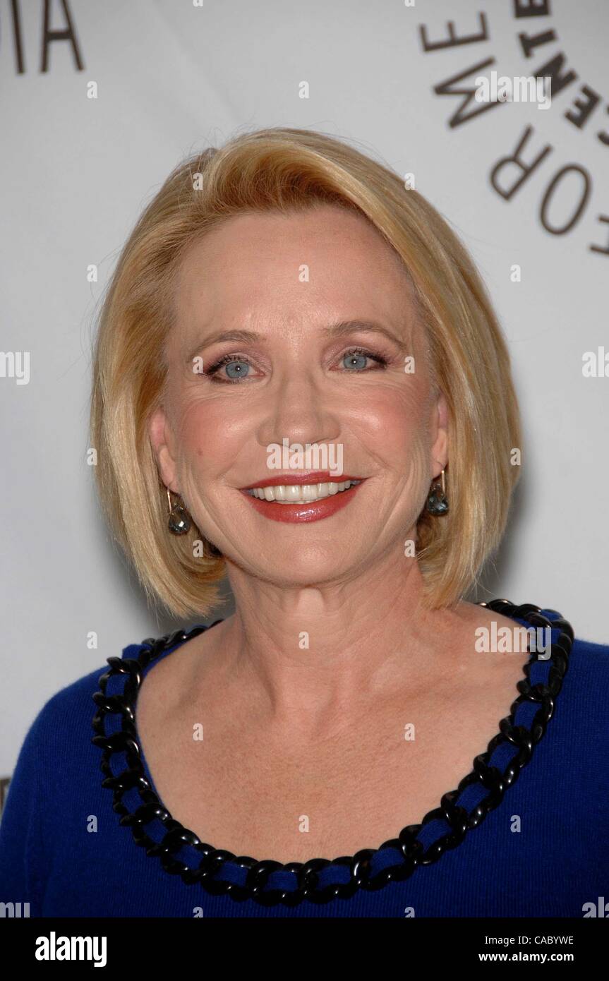 Debra jo rupp hi-res stock photography and images - Alamy