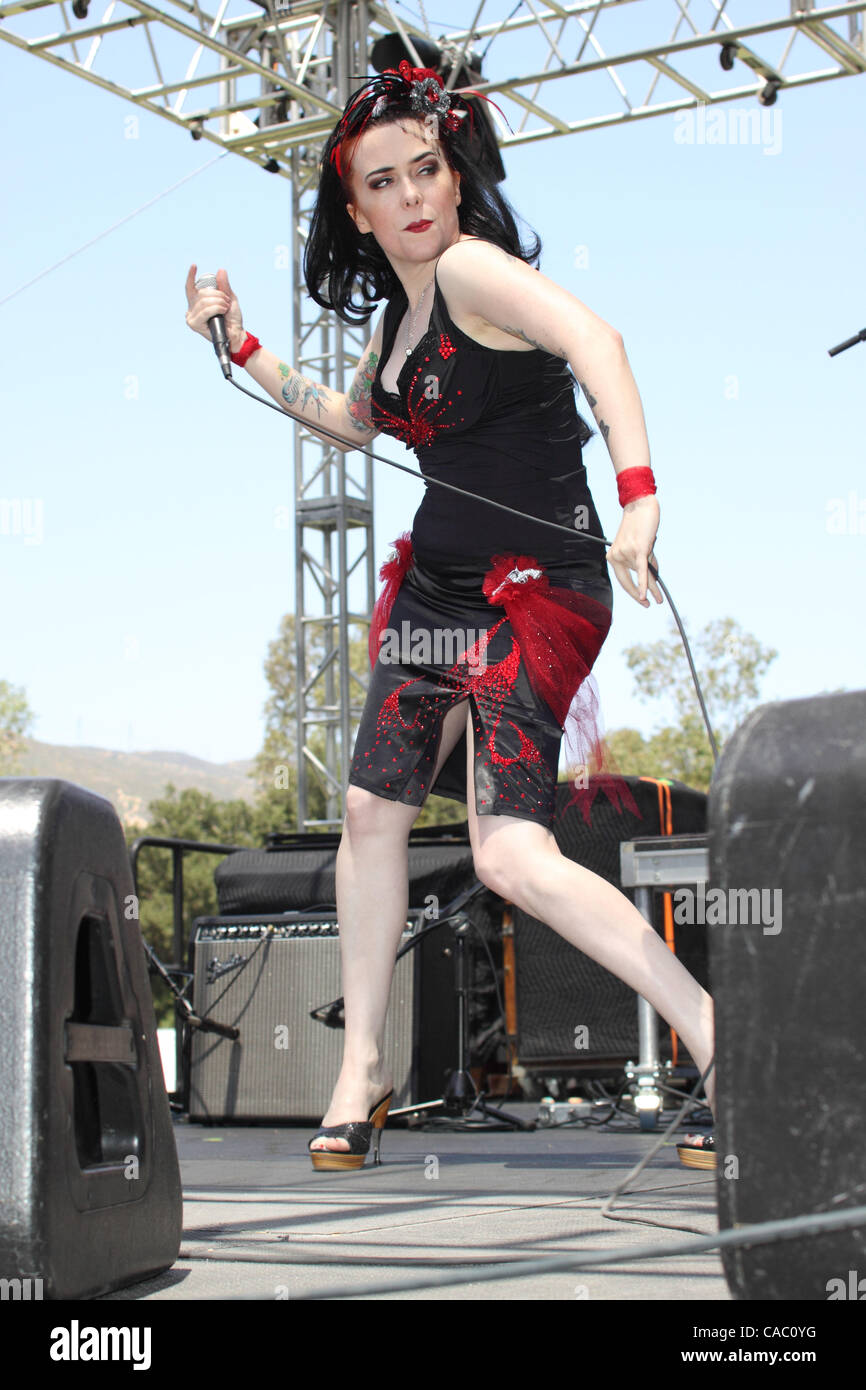 Rockabilly diva Devil Doll (Colleen Duffy), performing at the 16th annual music cultural festival at Oak Canyon Irvine, CA on Saturday July 3rd, 2010 Stock Photo - Alamy