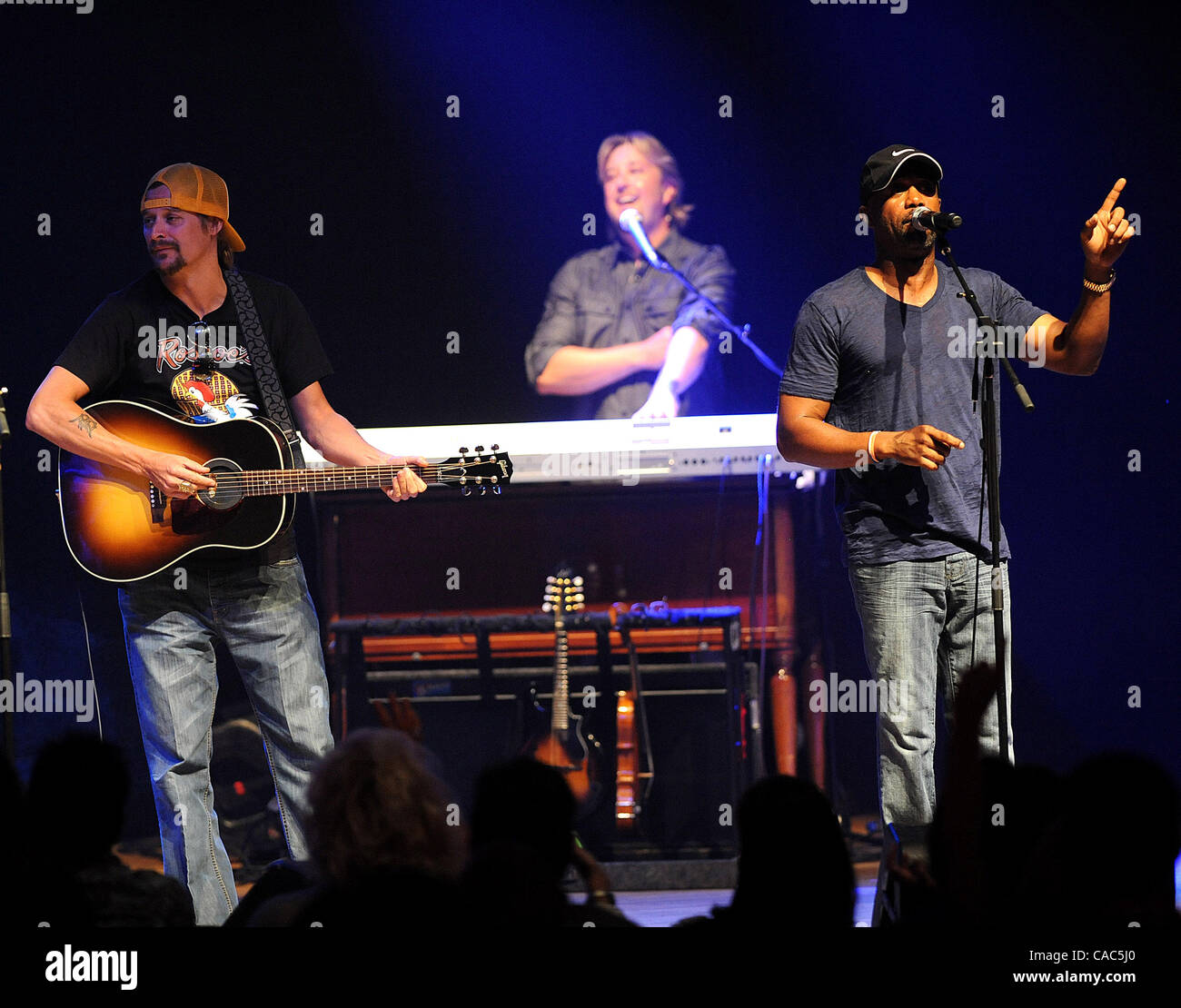 Jun 7, 2010 - Nashville, Tennessee; USA - Singer / Guitarist KID ROCK ...