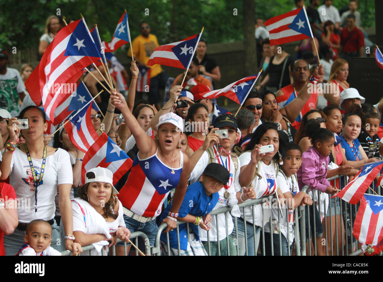Puerto rican day parade hi-res stock photography and images