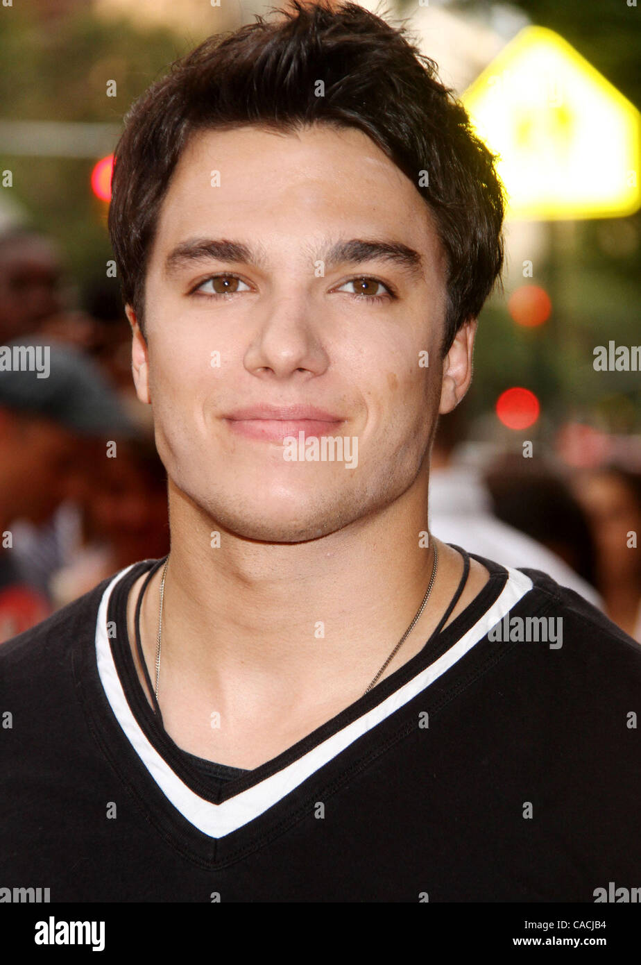 Chris riggi premiere extra man hi-res stock photography and images - Alamy