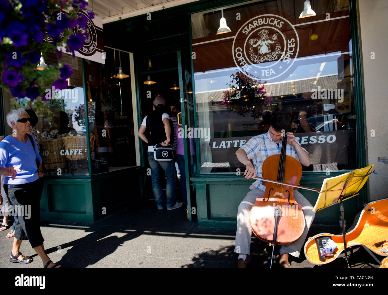 First starbucks hires stock photography and images Alamy