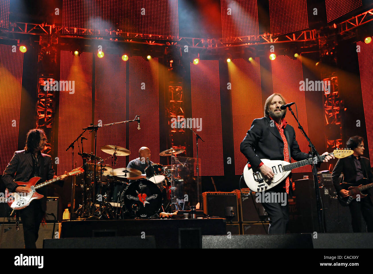 Aug 31, 2010 - Cleveland, Ohio, U.S. - TOM PETTY and the Heartbreakers perform at at Blossom Music Center in Cleveland, Ohio. (Credit Image: Amy Harris/ZUMApress.com) Stock Photo