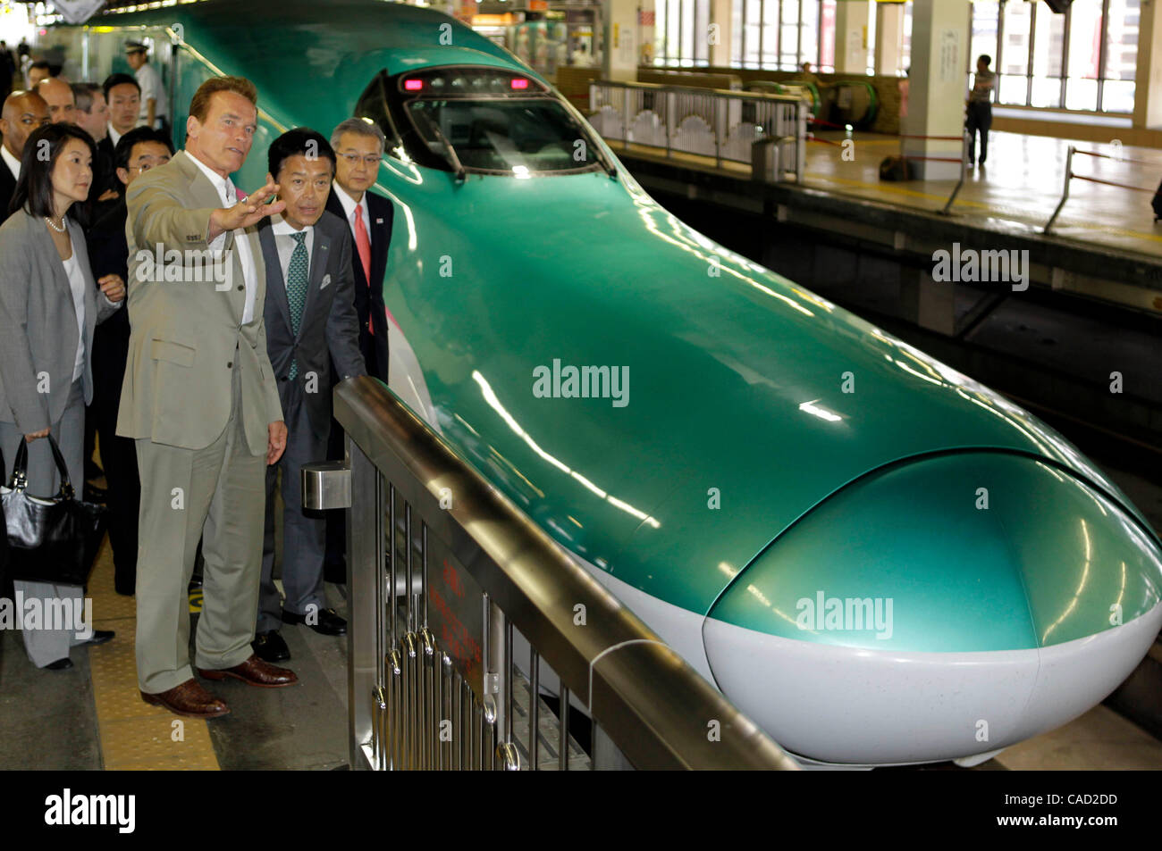 Sep 14, 2010 - Saitama, Japan - Standing by bullet trains, California ...