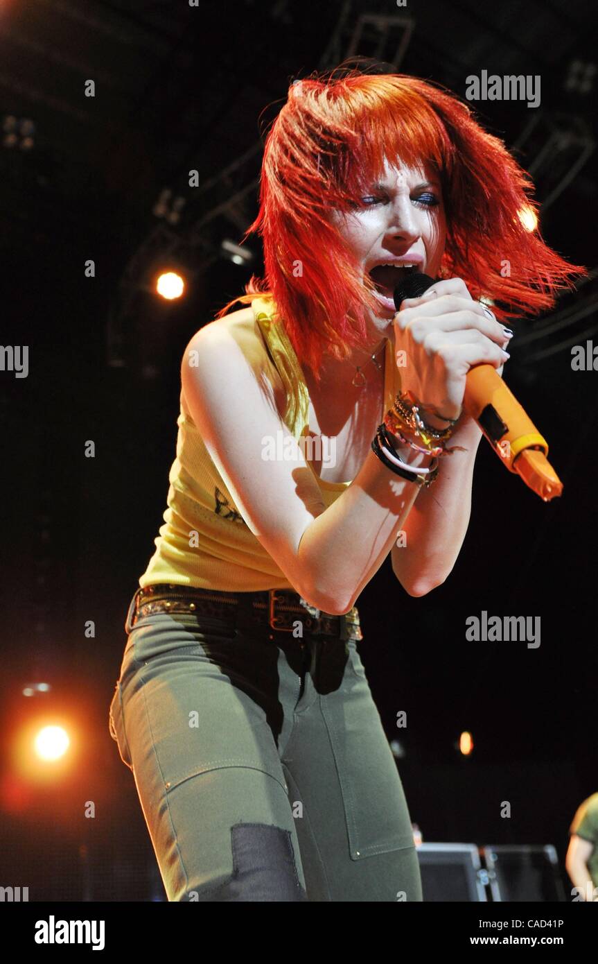 Jul 23, 2010 - Raleigh, North Carolina, U.S. - Singer HAYLEY WILLIAMS ...