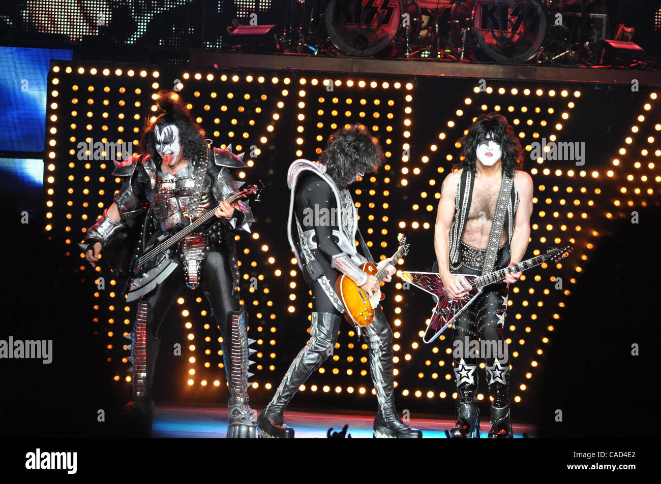 Aug 21, 2010 Bristow, VA GENE SIMMONS, TOMMY THAYER, PAUL STANLEY of