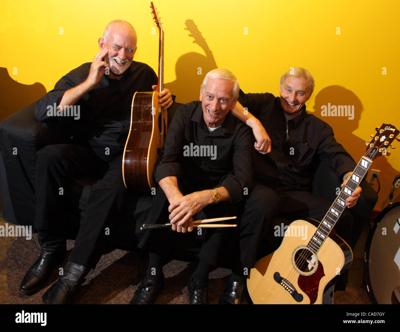 The Quarrymen L R Rod Davis Colin Hanton Len Garry The British Stock Photo Alamy