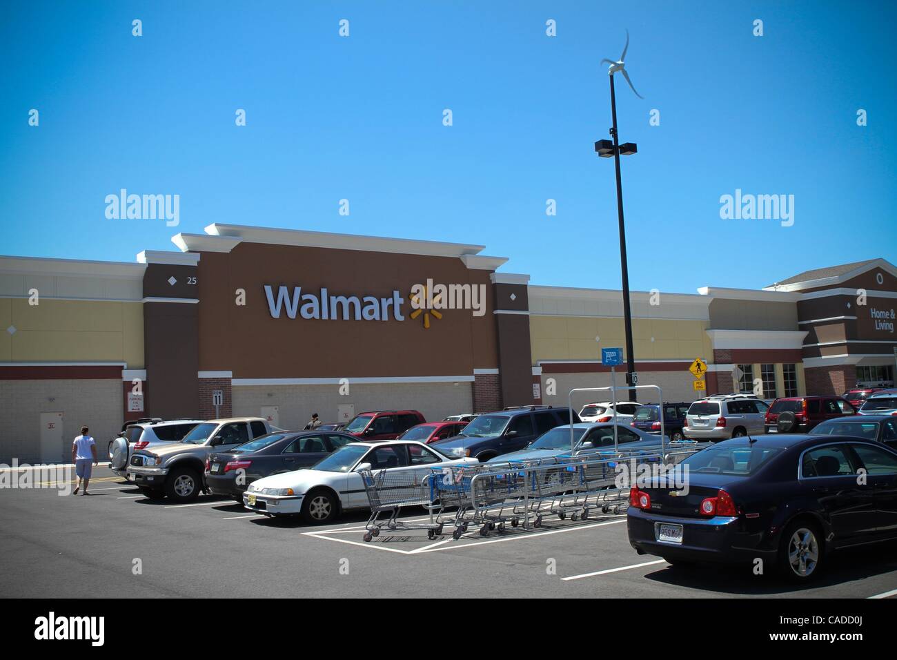 Wind turbines on Worcester, Mass. Walmart, The Walmart in W…