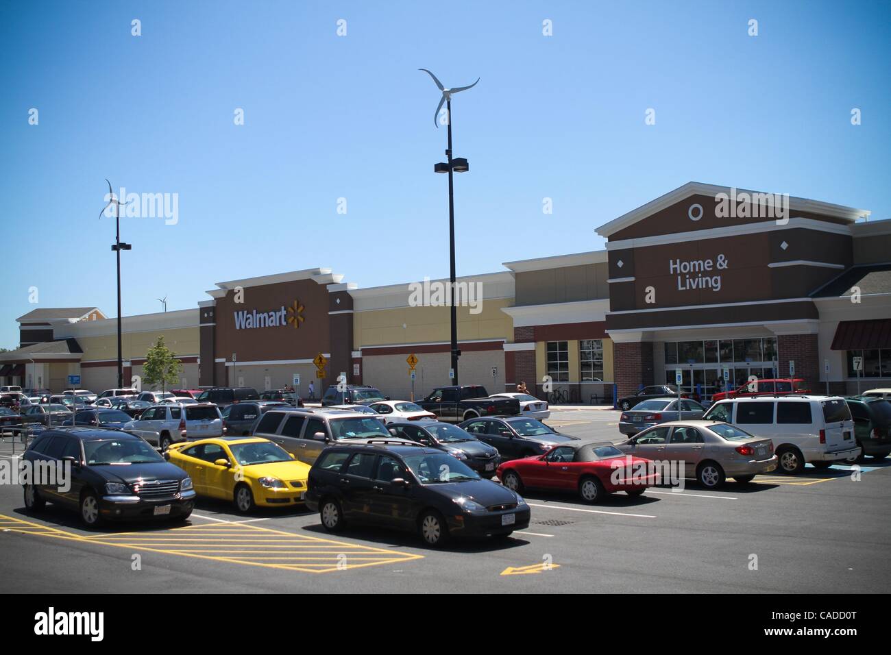 Jun 19, 2010 - Worcester, Massachusetts, U.S. - Walmart has installed wind  turbines in the parking lot area of their new store. (Credit Image: Â©  Nicolaus Czarnecki/NIcolaus Czarnecki/Zuma Press Stock Photo - Alamy