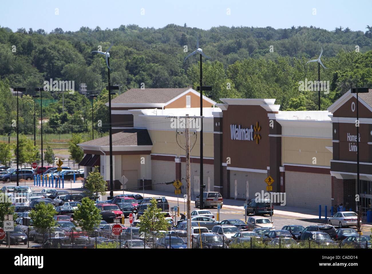 Jun 19, 2010 - Worcester, Massachusetts, U.S. - Walmart has installed wind  turbines in the parking lot area of their new store. (Credit Image: Â©  Nicolaus Czarnecki/NIcolaus Czarnecki/Zuma Press Stock Photo - Alamy