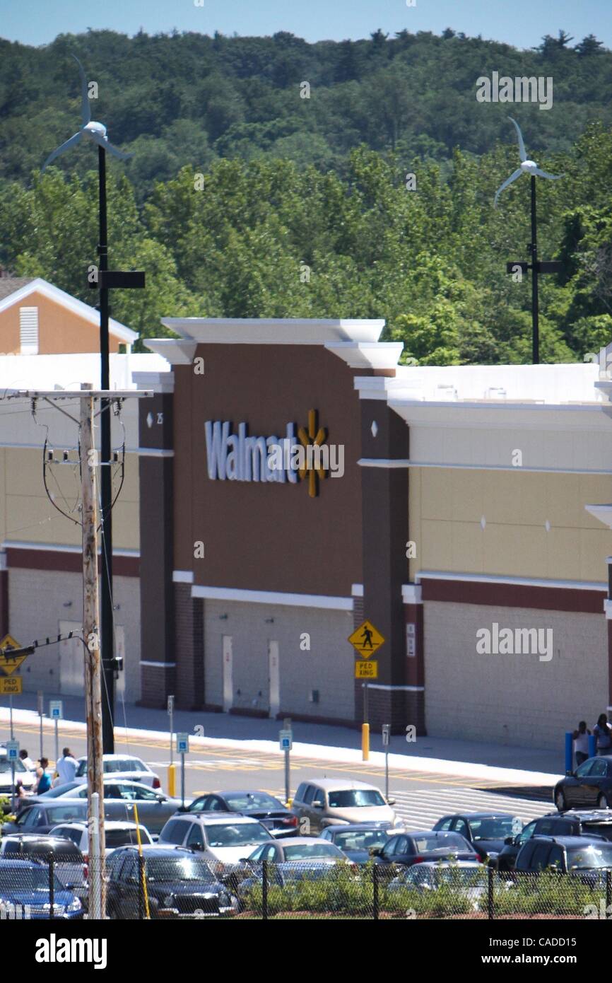 Jun 19, 2010 - Worcester, Massachusetts, U.S. - Walmart has installed wind  turbines in the parking lot area of their new store. (Credit Image: Â©  Nicolaus Czarnecki/NIcolaus Czarnecki/Zuma Press Stock Photo - Alamy