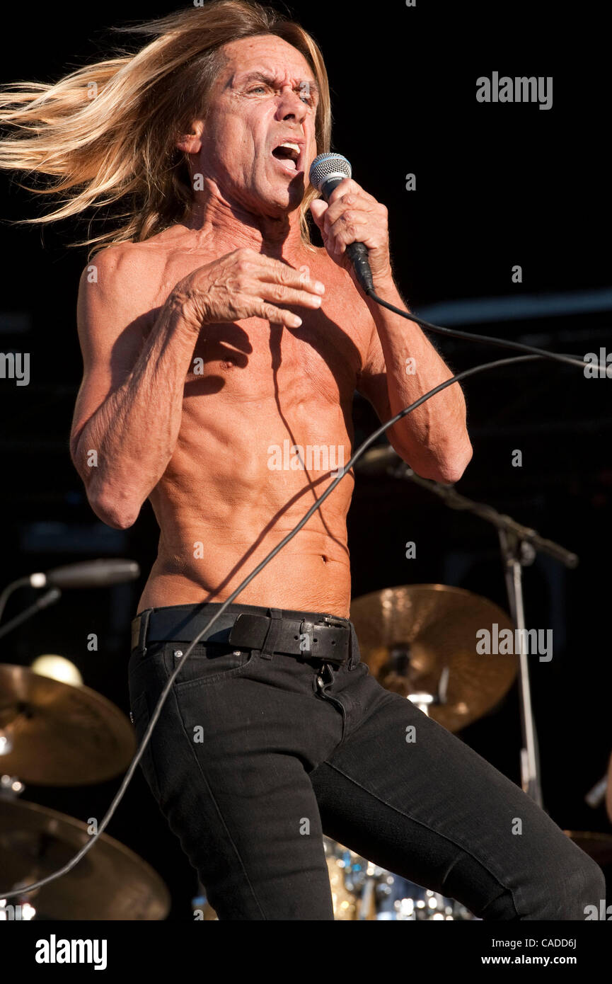 July 20, 2010 - Nyon, Switzerland - IGGY POP of IGGY & the STOOGES performs  on the main stage during the first day of the 35th Paleo Festival. The  open-air music festival,