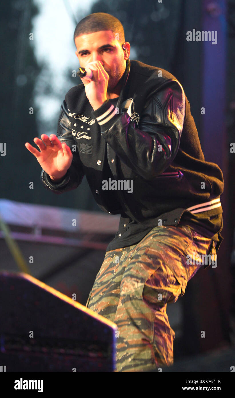 Sept. 06, 2010 - Seattle, Washington, U.S. - AUBREY DRAKE GRAHAM, also known as DRAKE, performs on the Center Square Stage during the third and final night of the 40th annual Bumbershoot Music and Arts Festival in Seattle, Washington. Anvil is one of more than 200 international artists performing at Stock Photo