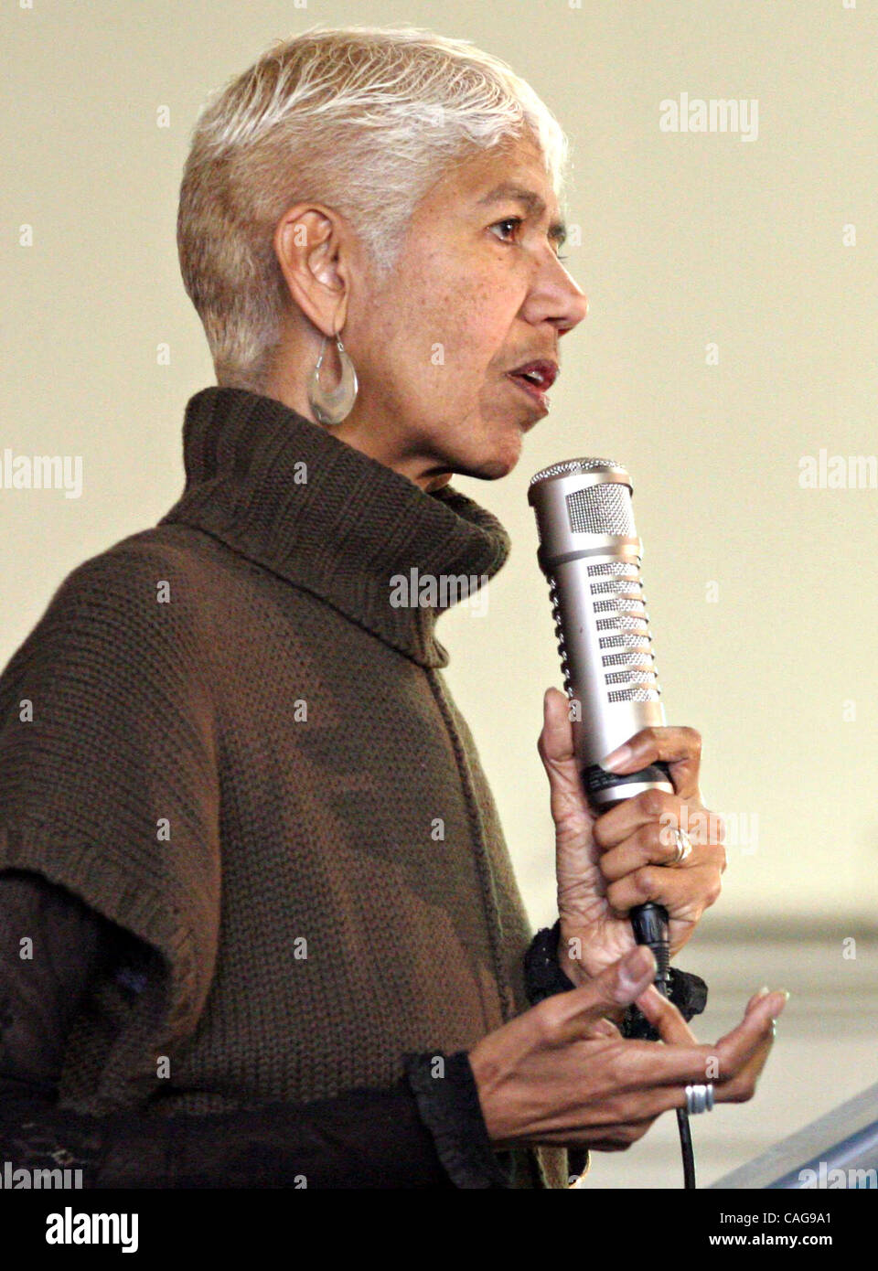 Ericka Huggins,former Director of the Oakalnd Community School and former Black Panther Party member, speaks before audience as part of the Tenth Annual Black History Labor College celebration in Oakland,  Calif., on Sunday Feb. 17, 2008.  (Ray Chavez/The Oakland Tribune) Stock Photo