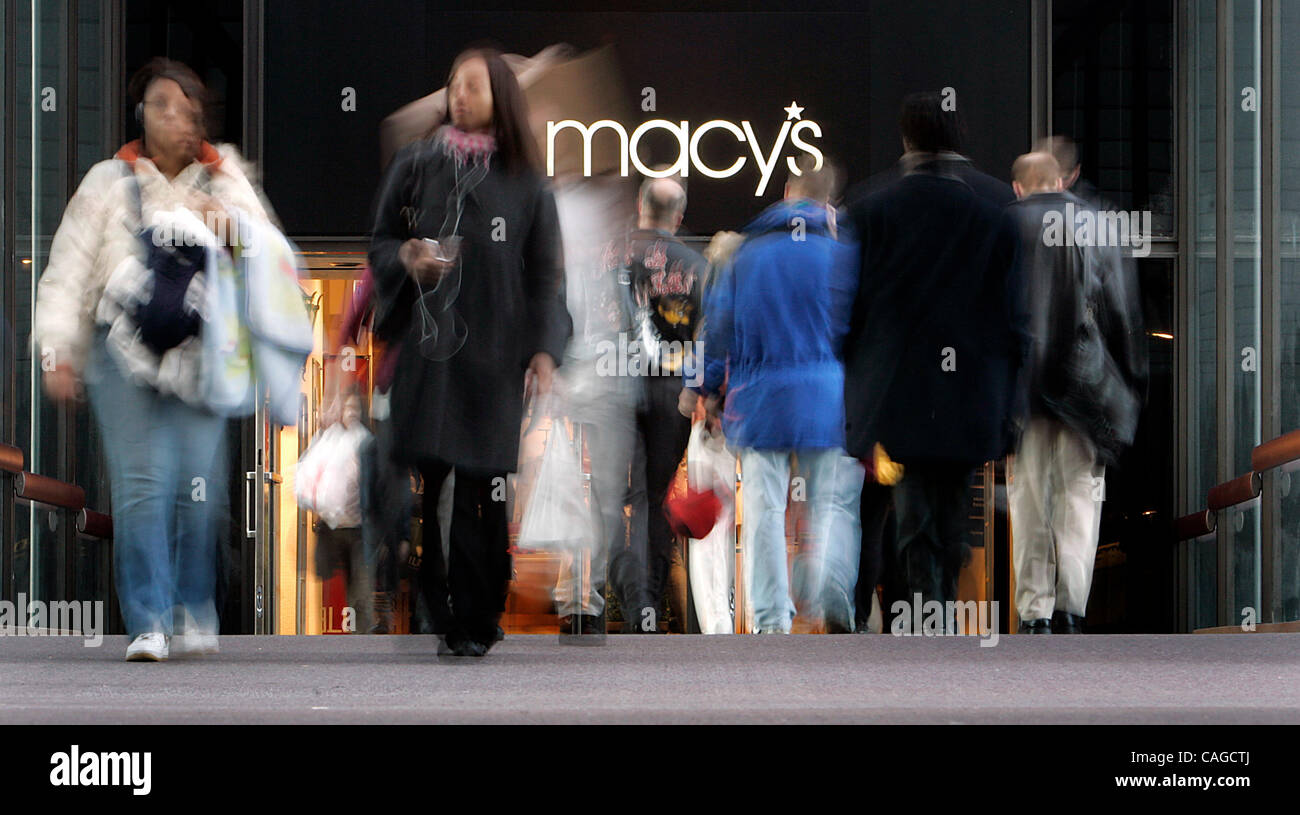 Feb 06, 2008 - Edina, Minnesota, USA - Pedestrians walk in and out of Macy's in the skyway connecting it to the IDS Building in downtown Minneapolis. Macy's Inc. announced a restructuring that involves cutting 2,300 jobs and closing some division headquarters as the department store operator tries t Stock Photo