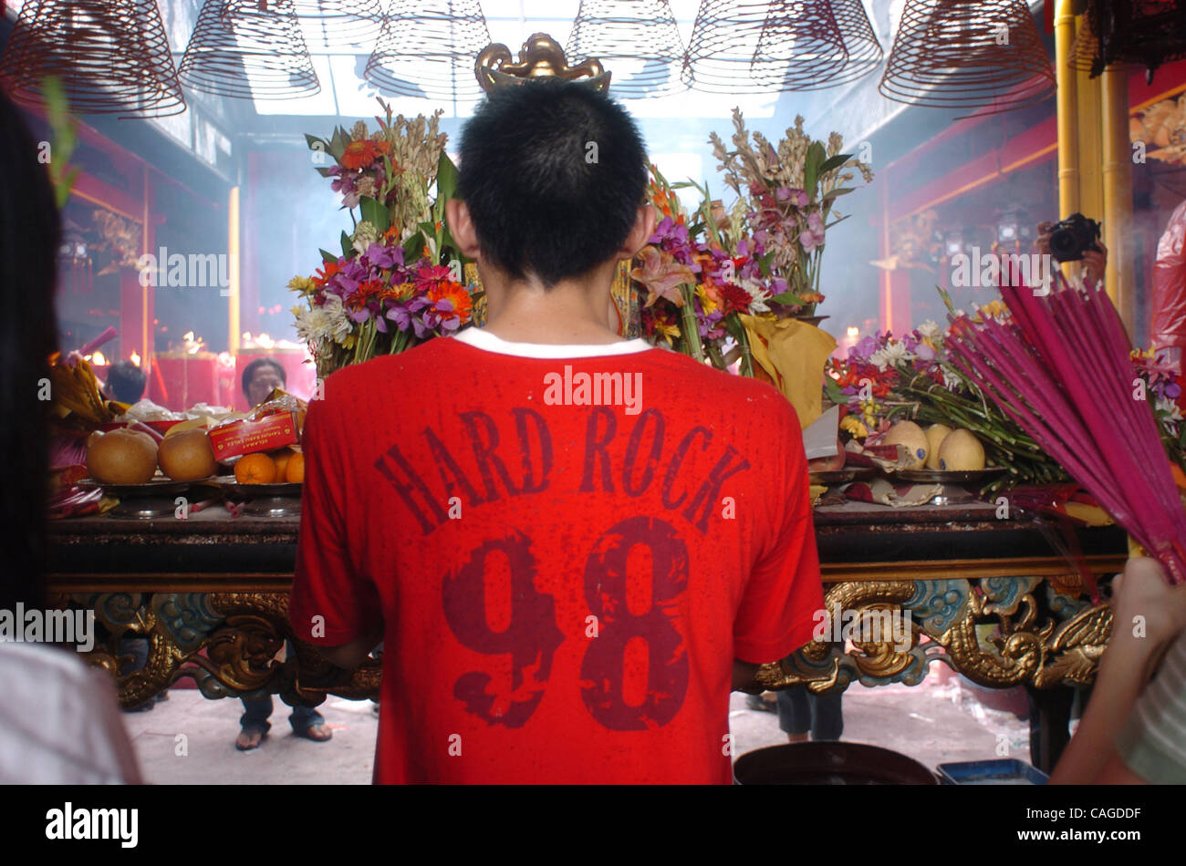 how does indonesia celebrate chinese new year