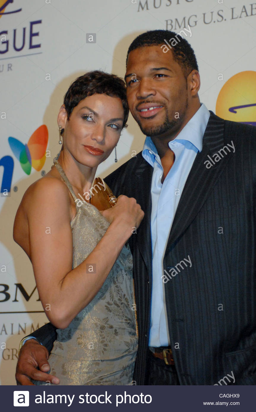 Michael Strahan And Nicole Murphy High Resolution Stock Photography And Images Alamy