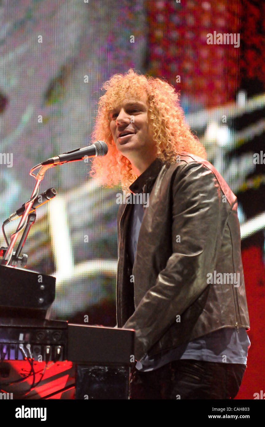 Keyboardist david bryan hires stock photography and images Alamy