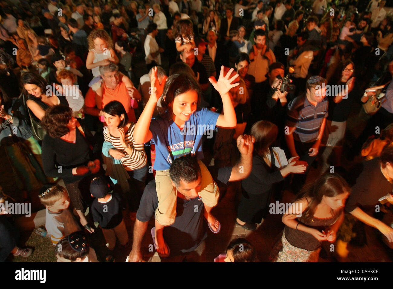 120607 SC met Menorah (2of2) Staff photograph by Bob Shanley/Palm Beach