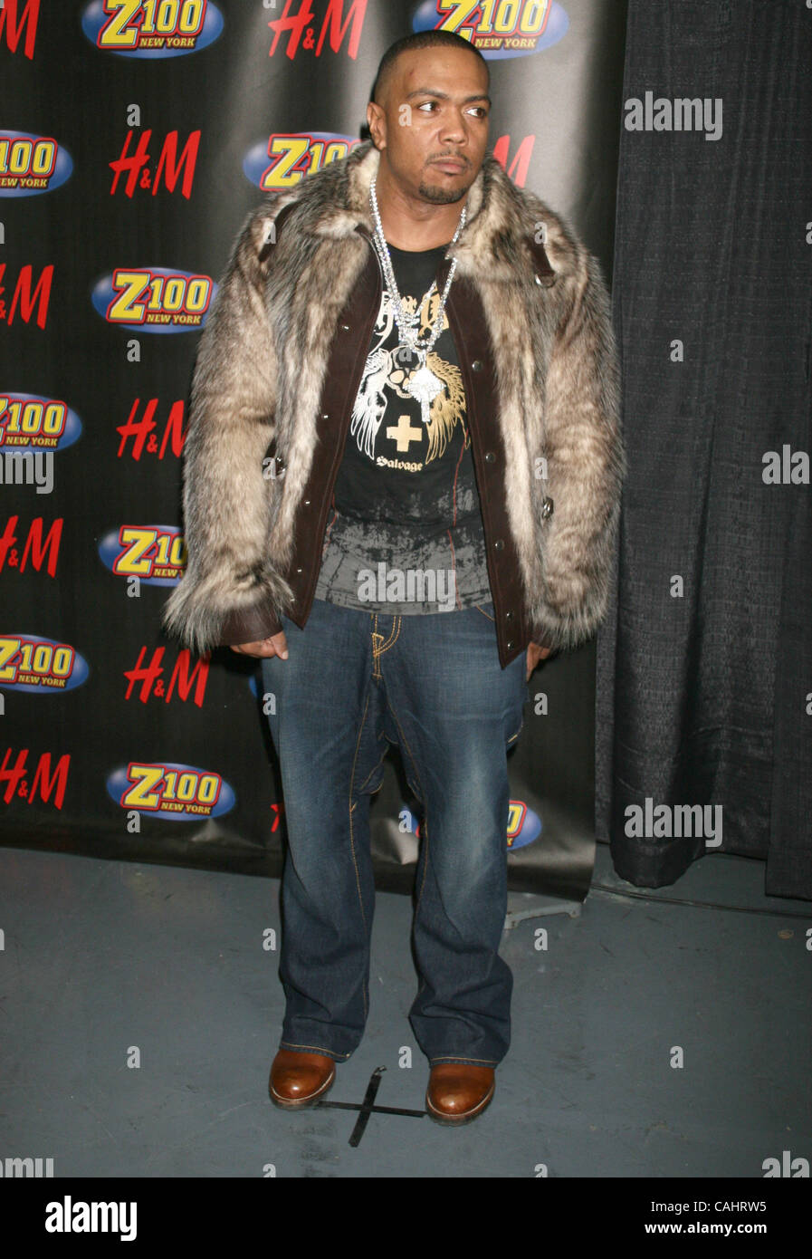 Dec 14, 2007 - New York, NY, USA - Rapper TIMBALAND poses for photos in ...