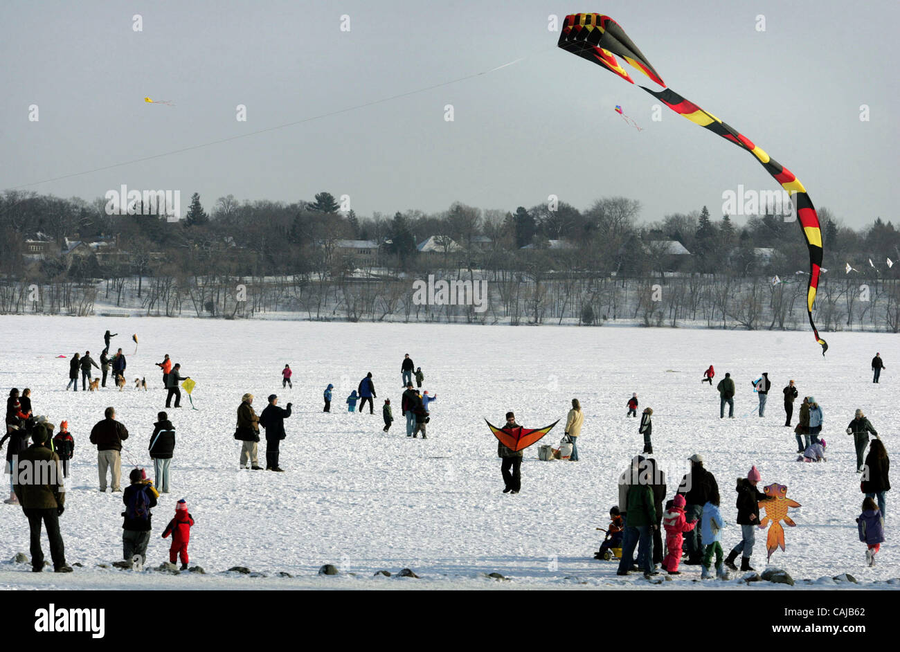 Lake harriet winter kite festival hires stock photography and images Alamy