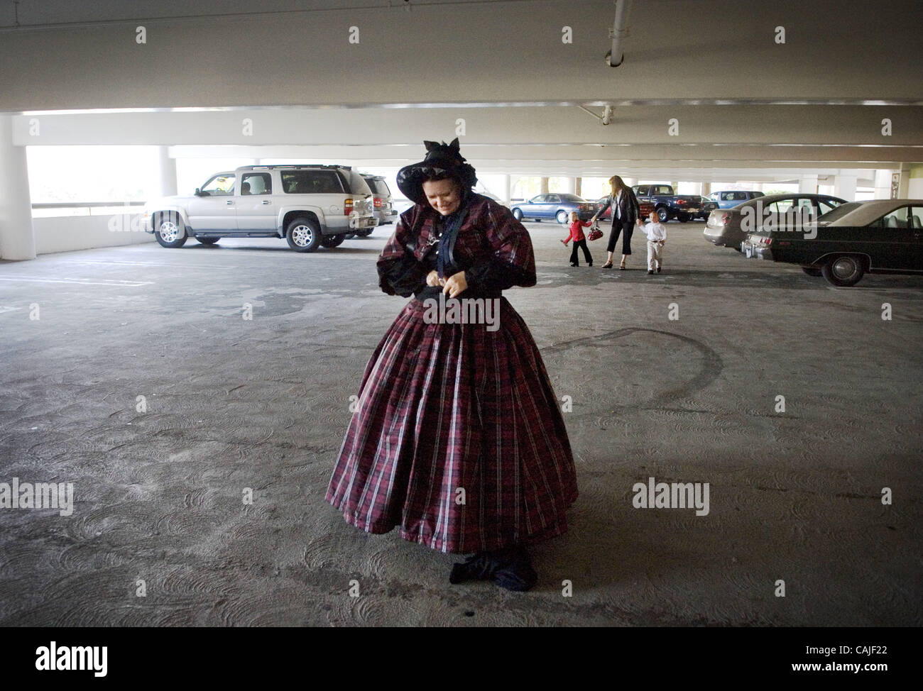 Lede Eileen Carey Of Sacramento Takes A Moment In The Parking