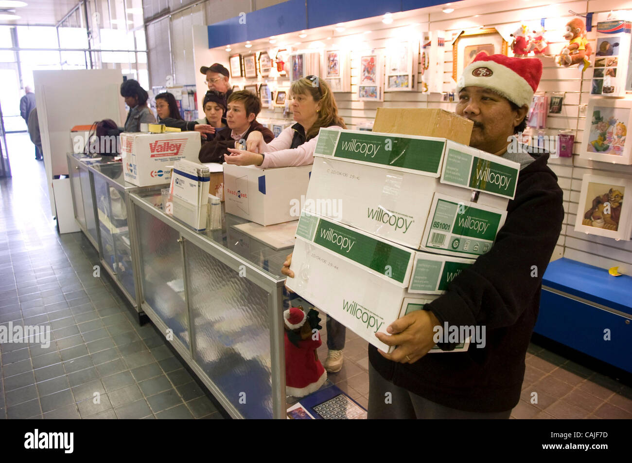 Post office christmas packages hires stock photography and images Alamy