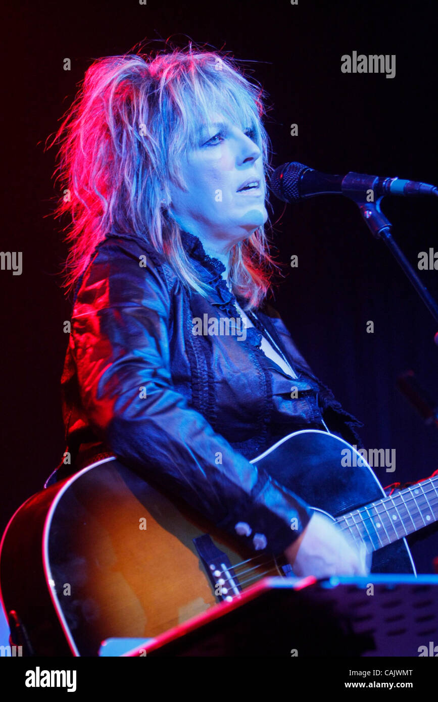 Lucinda williams hi-res stock photography and images - Alamy