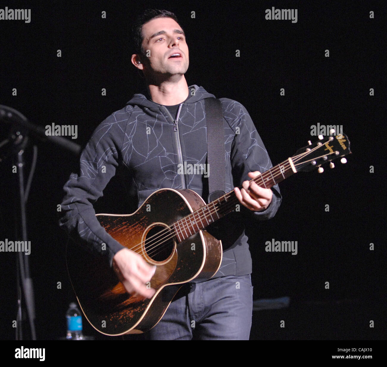 Sep. 30, 2007 Raleigh, NC; USA, Musician CHRIS CARRABBA of the band