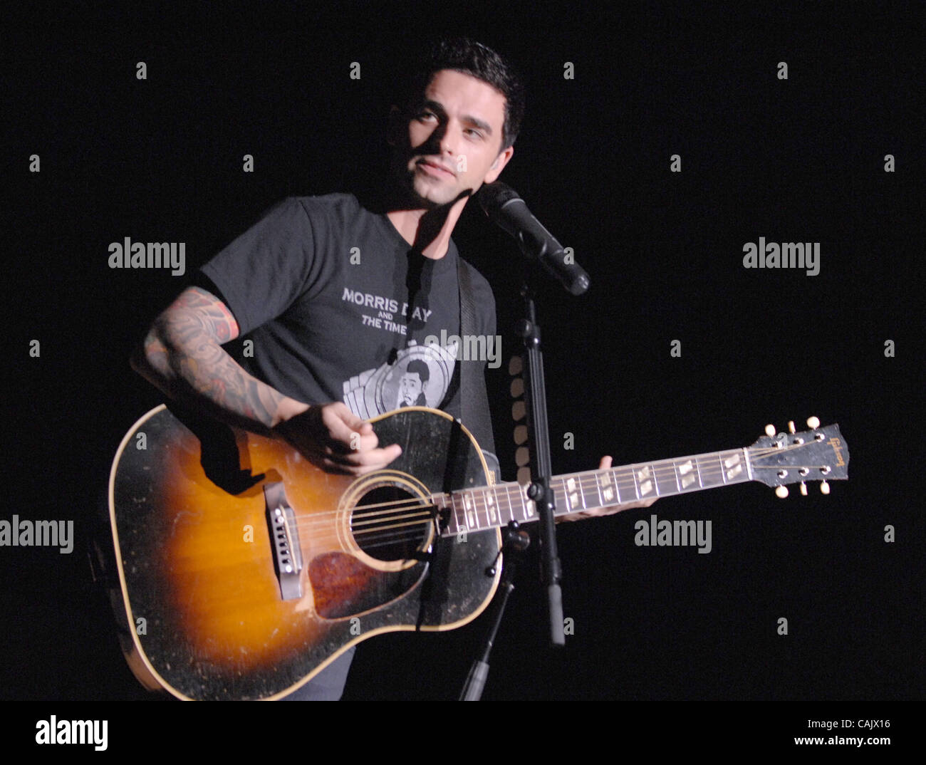 Sep. 30, 2007 Raleigh, NC; USA, Musician CHRIS CARRABBA of the band