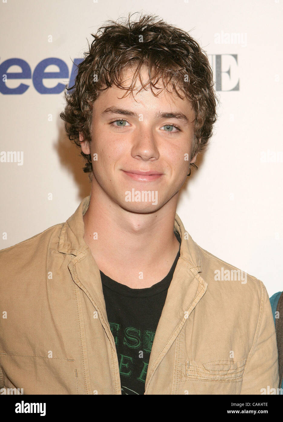 Sep 20, 2007; Hollywood, California, USA;  Actor JEREMY SUMPTER at the  Vogue Young Hollywood Party  held at Vibiana in Los Angeles. Mandatory Credit: Photo by Paul Fenton/ZUMA Press. (©) Copyright 2007 by Paul Fenton Stock Photo