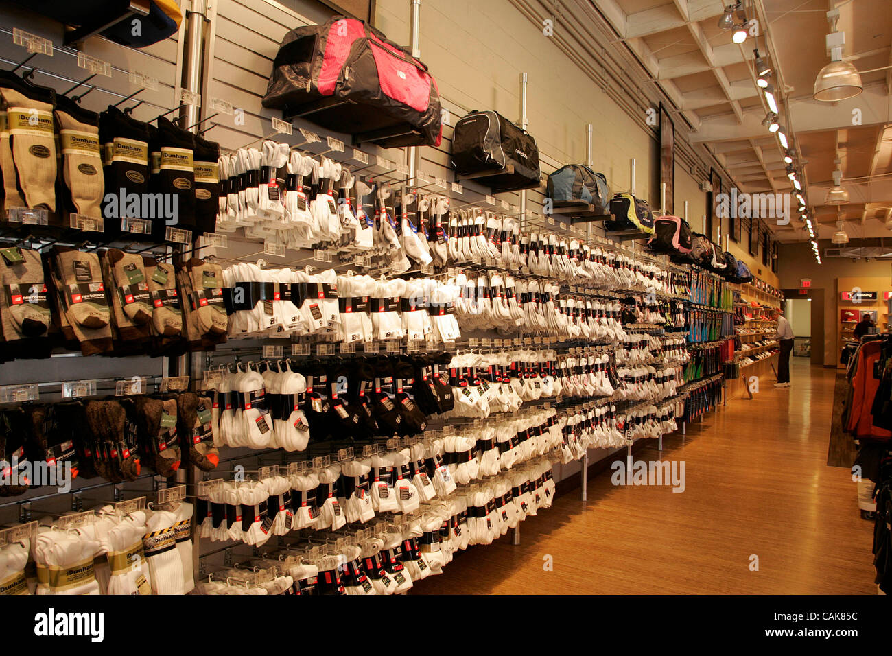 new balance shoe store pasadena