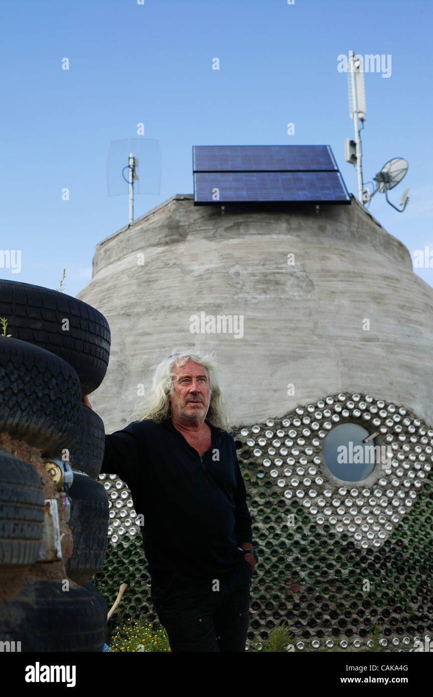 Eco architect MICHAEL REYNOLDS, founder of Earthship Biotecture