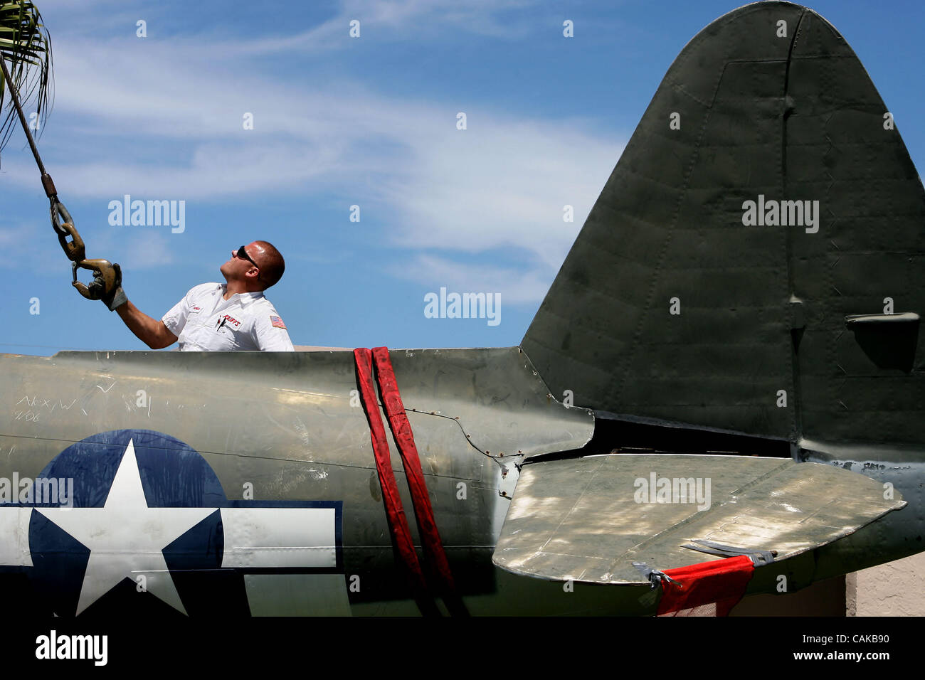 Sep 12 2007 West Palm Beach Fl Usa Freddie Miller A Tow Truck Stock Photo Alamy