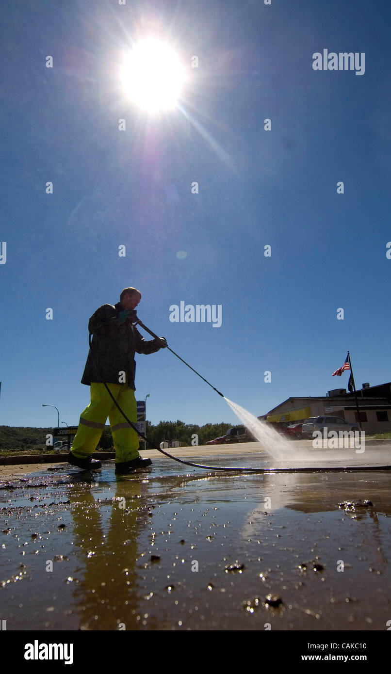 Hydoclean . Wednesday 9/12/07 Rushford . Lain Meyer, who works for Hydoclean ...