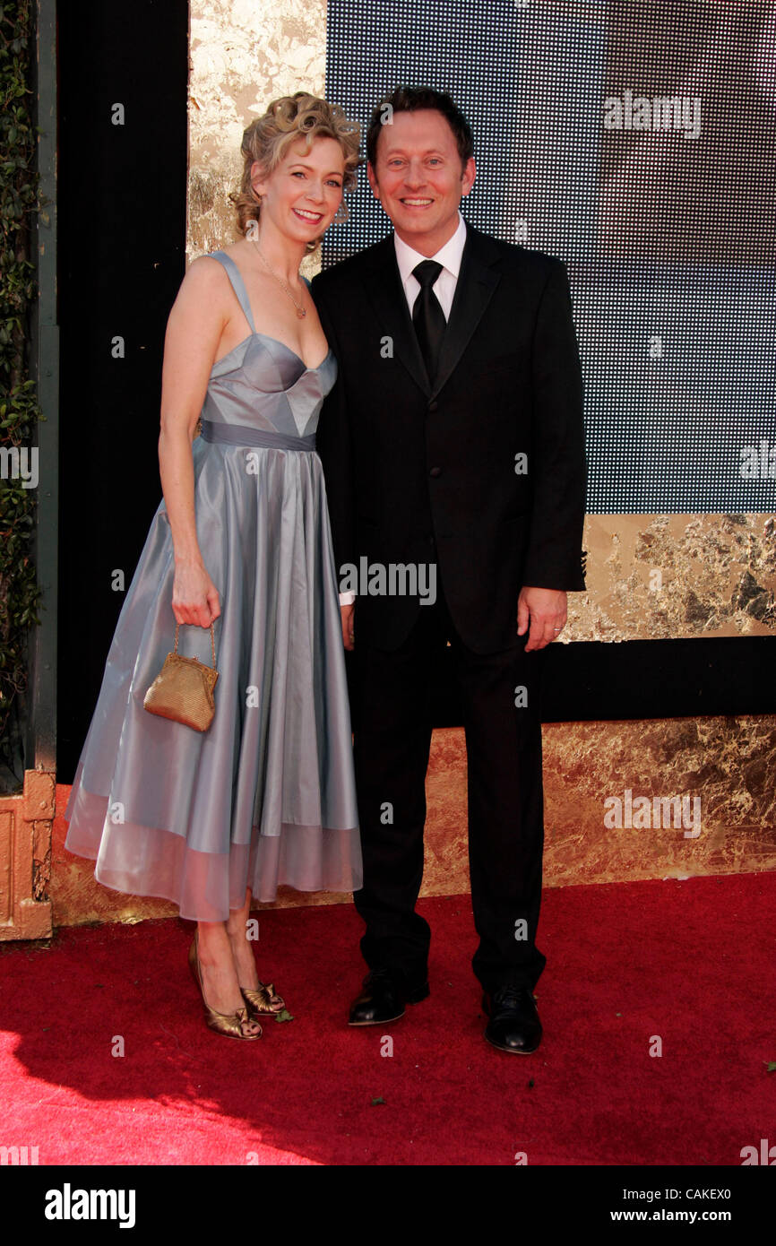 Michael emerson and wife hi res stock photography and images Alamy