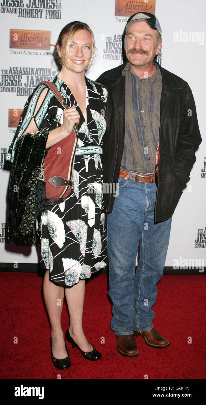 Sep 18, 2007 - New York, NY, USA -Actor TED LEVINE and his DAUGHTER at the arrivals of the New York premiere of 'The Assassination of Jesse James by the Coward Robert Ford' held at the Ziegfeld Theater. (Credit Image: © Nancy Kaszerman/ZUMA Press) Stock Photo