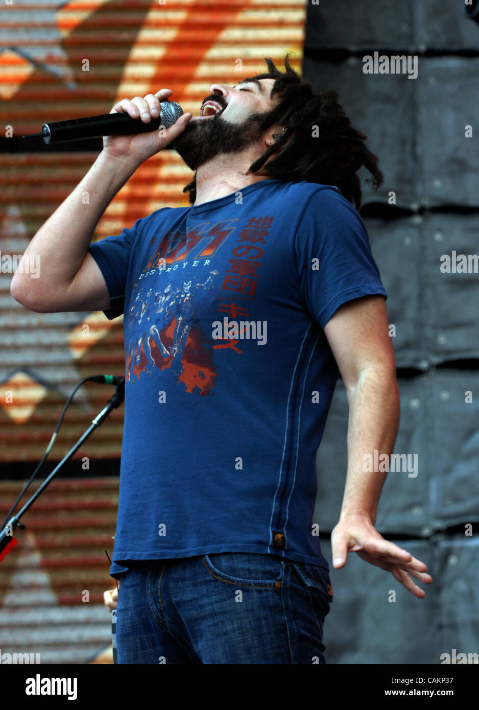 Sep. 9, 2007 New York, NY; USA, Singer ADAM DURITZ of the band The ...