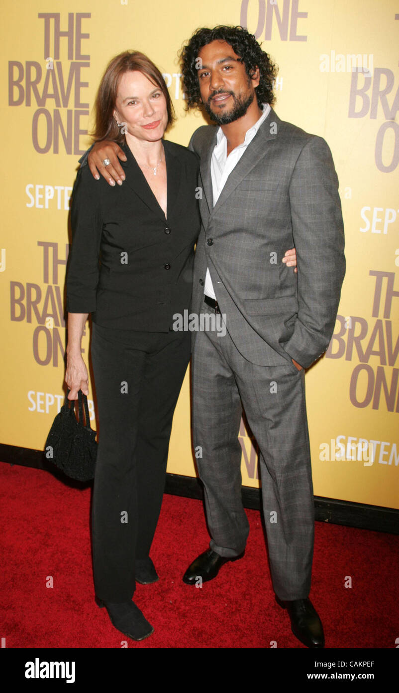 Naveen andrews and barbara hershey hi-res stock photography and images -  Alamy