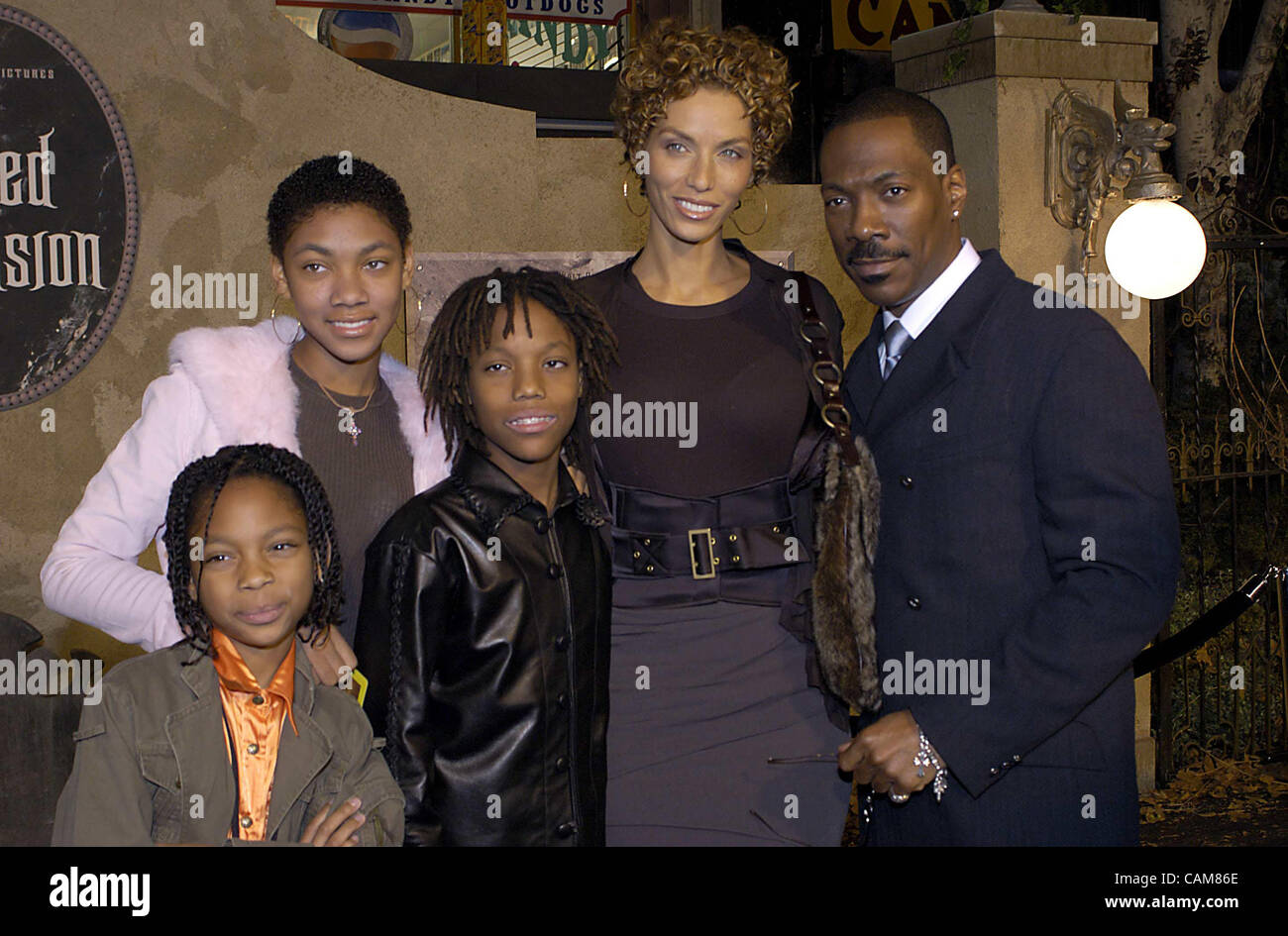 Nov. 23, 2003 - Hollywood, USA - Eddie Murphy and his family at the premiere of Disney's ''The Haunted Mansion'' in Hollywood. (Credit Image: Â© Brian Cahn/ZUMAPRESS.com) Stock Photo