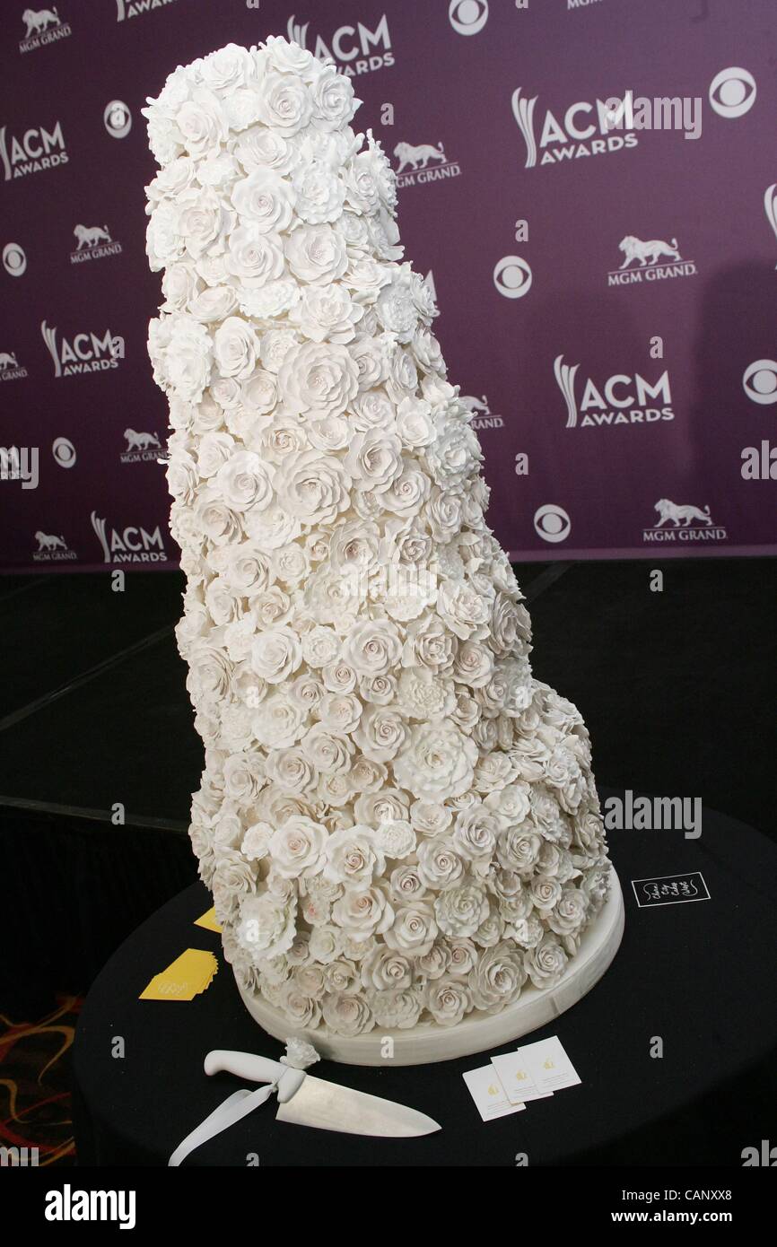 The 10 Most Expensive Wedding Cakes in the World, image size:866x1390