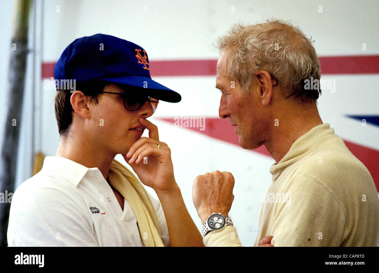 jan-1-2011-tom-cruise-and-paul-newman-ray-fairall-1987paulnewmanretrocredit-CAP8TD.jpg