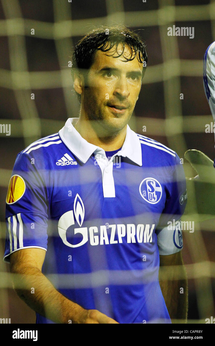 Raul Fc Schalke 04 Hi res Stock Photography And Images Alamy raul-fc-schalke-04-hi-res-stock-photography-and-images-alamy