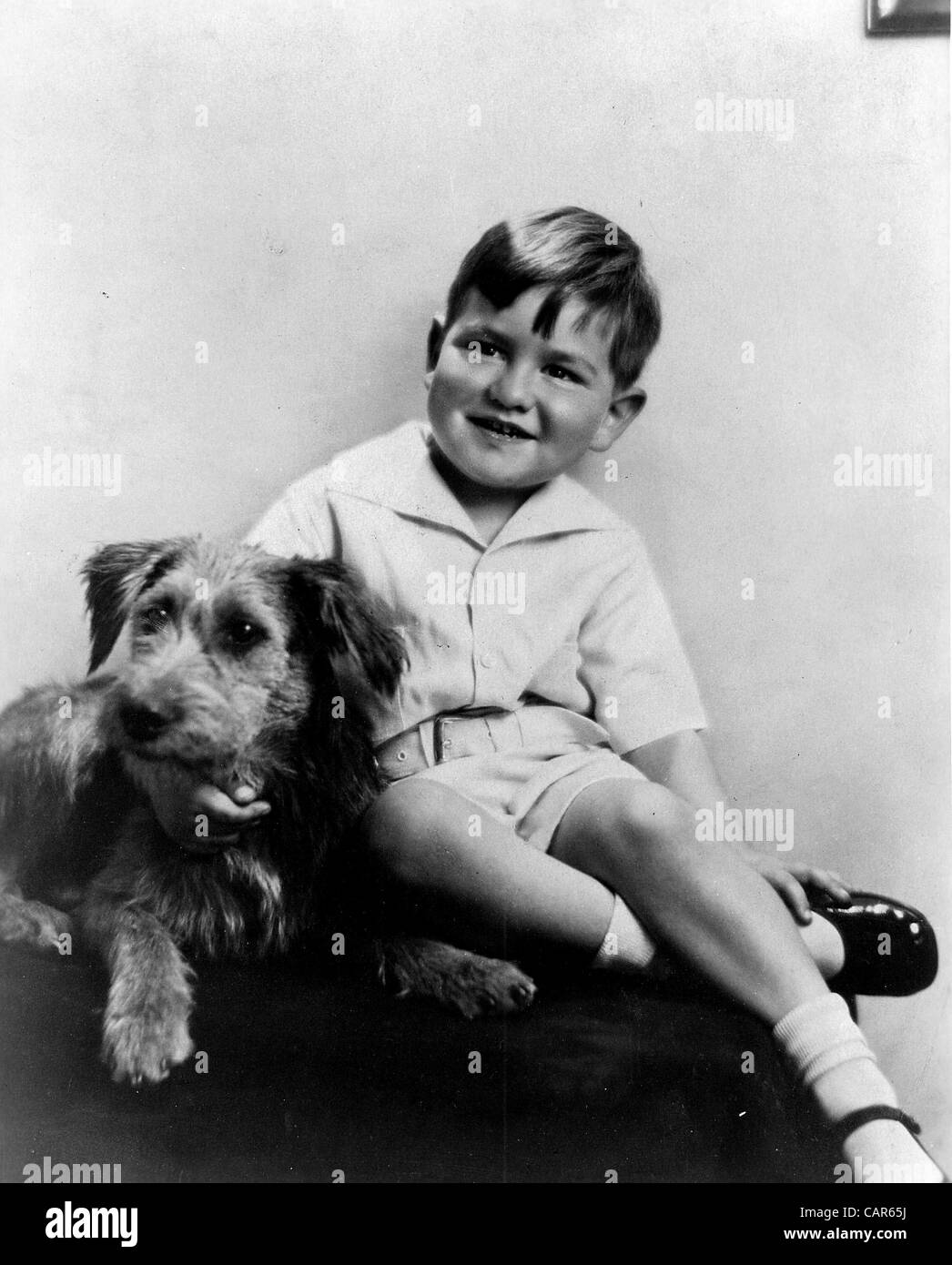 JONATHAN WINTERS. JONATHANWINTERSRETRO(Credit Image: Â© Globe Photos