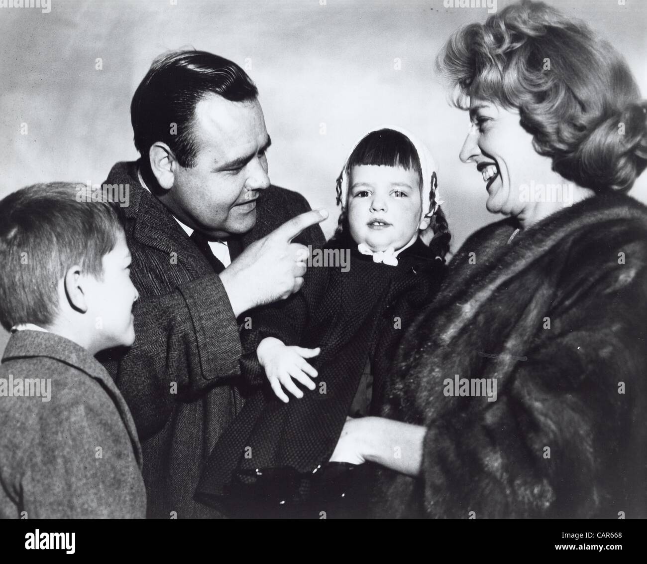JONATHAN WINTERS.(Credit Image Â© Smp/Globe Stock
