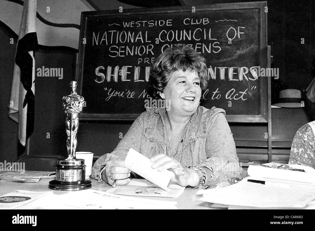 SHELLEY WINTERS. SHELLEYWINTERSRETRO(Credit Image: Â© Globe Photos