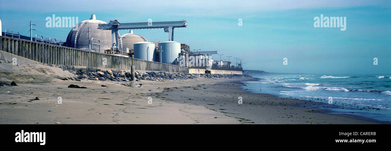 April 08, 2012 - San Clemente, California, U.S. - A view from the state beach of San Onofre Nuclear Power Plant. Energy officials had said tubes at San Onofre's reactors were experiencing different types of wear. Southern California Edison officials said that they are now seeing the same unusual typ Stock Photo