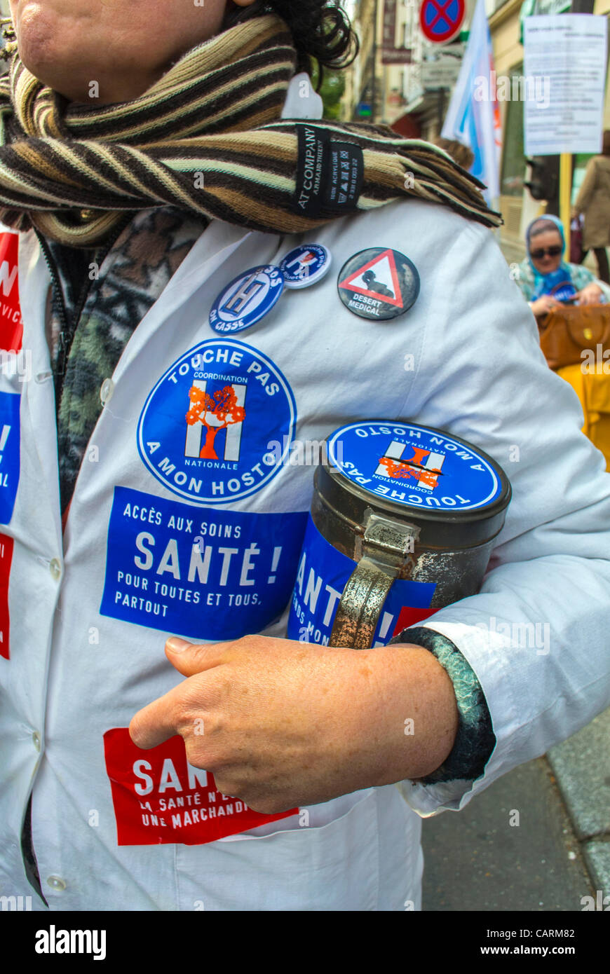 Paris, France, French Hospital Personal Protest with 'Collectif Notre Santé en Danger'  Health Issues, detail Woman Holding Can for Donations , health worker protest Nurse Stock Photo