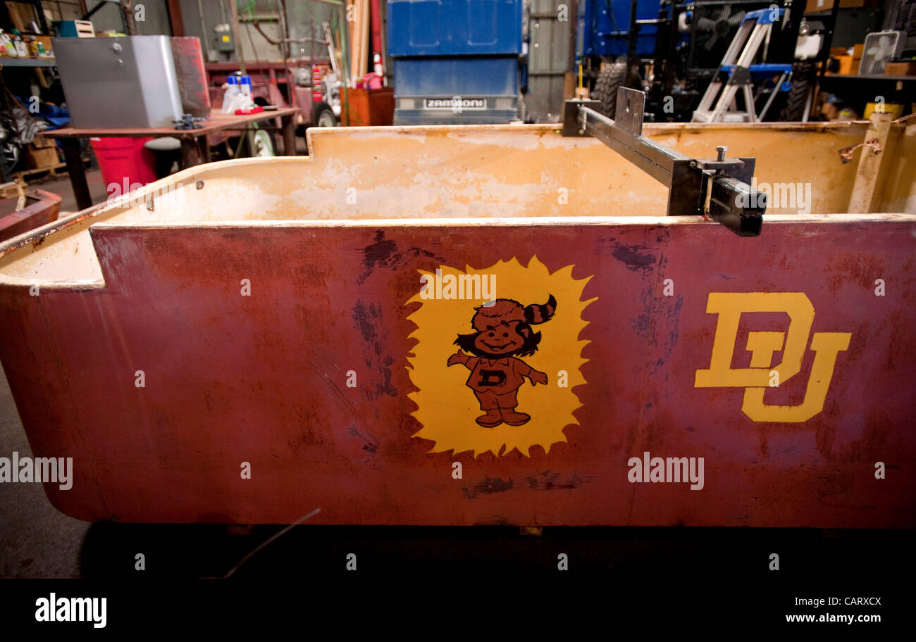Ice hockey zamboni hires stock photography and images Alamy